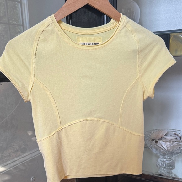 S Free People Protagonist Tee Soft Yellow Short Sleeve Top - Picture 1 of 6
